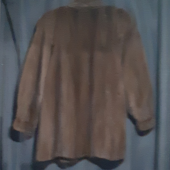 Fashion Furs B. Martins Fur Coat - Picture 9 of 9